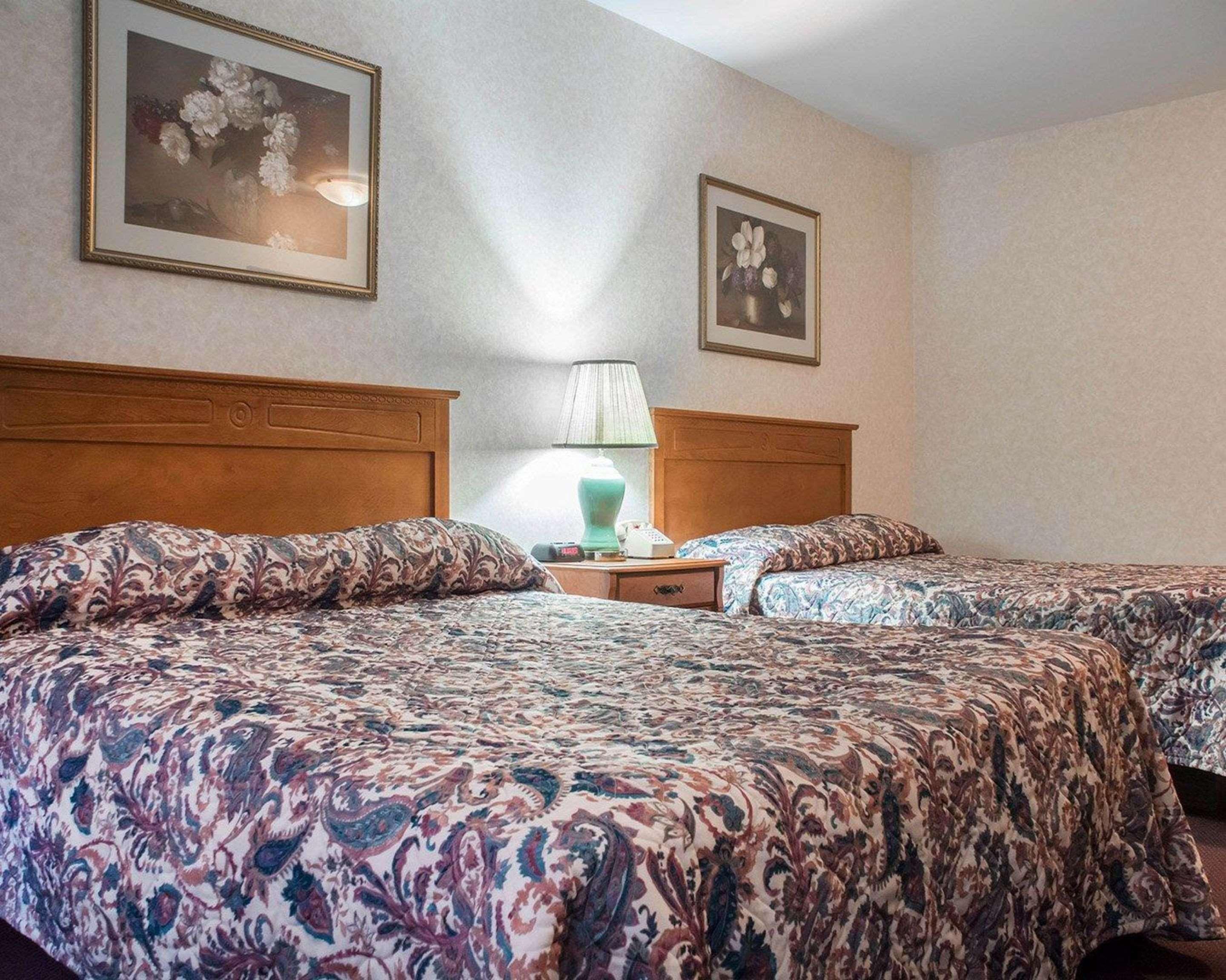 Econo Lodge By The Falls Καταρράκτες του Νιαγάρα Εξωτερικό φωτογραφία