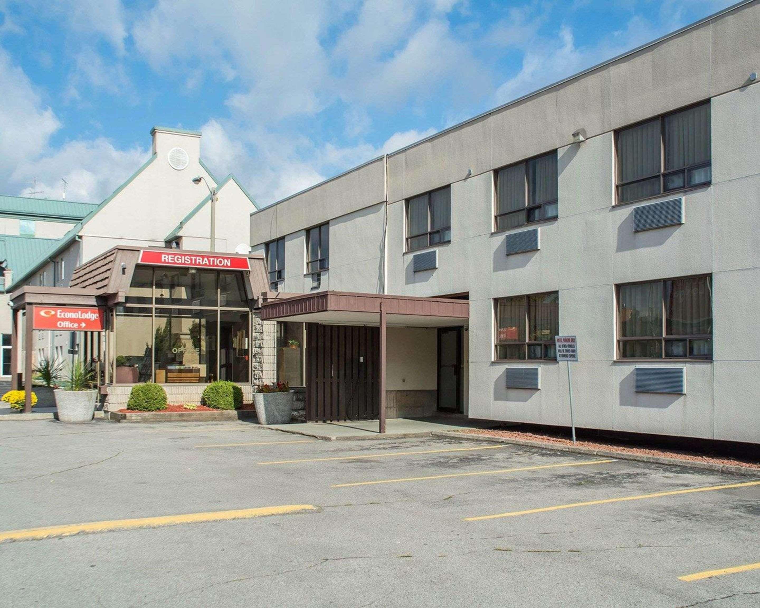 Econo Lodge By The Falls Καταρράκτες του Νιαγάρα Εξωτερικό φωτογραφία