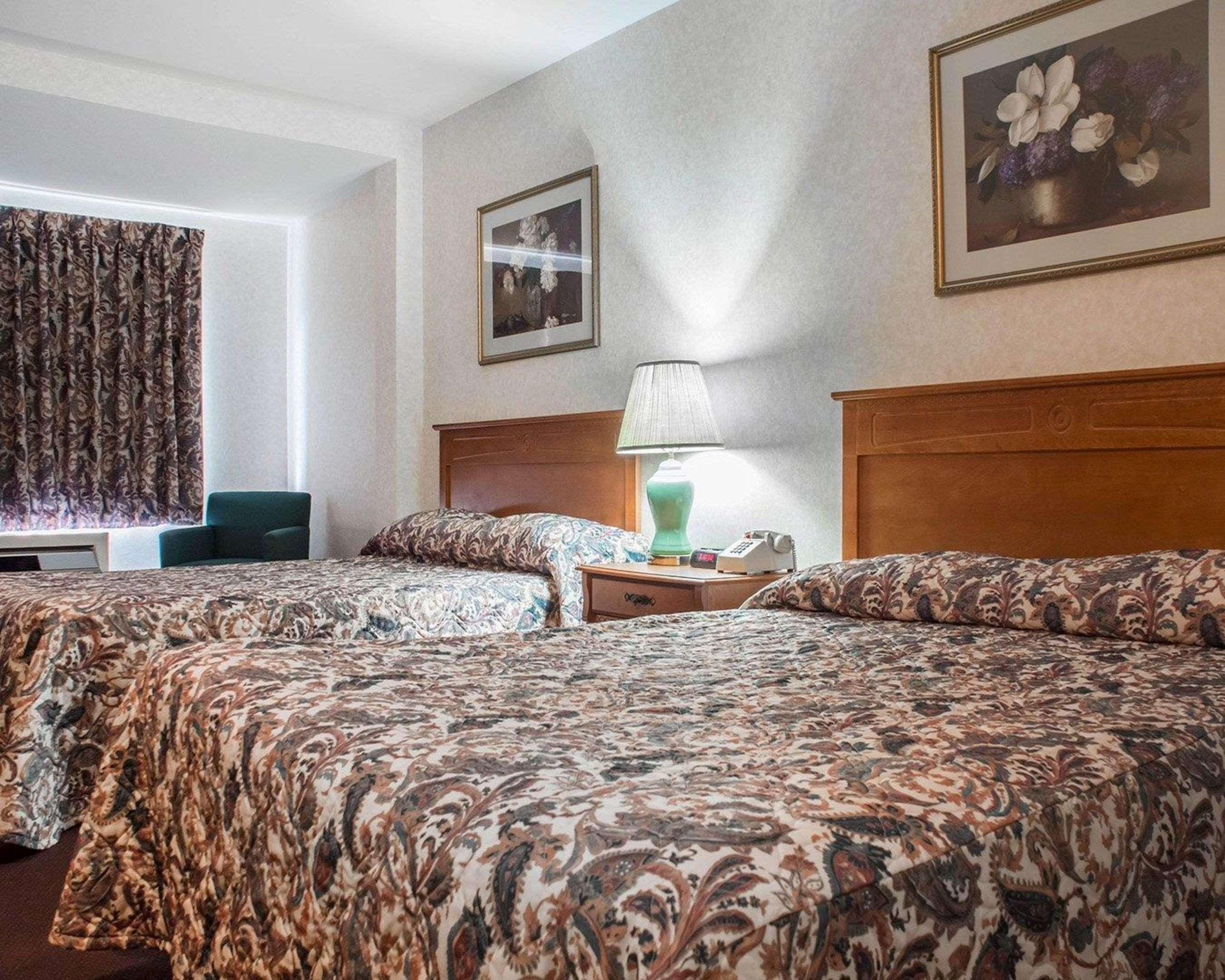 Econo Lodge By The Falls Καταρράκτες του Νιαγάρα Εξωτερικό φωτογραφία
