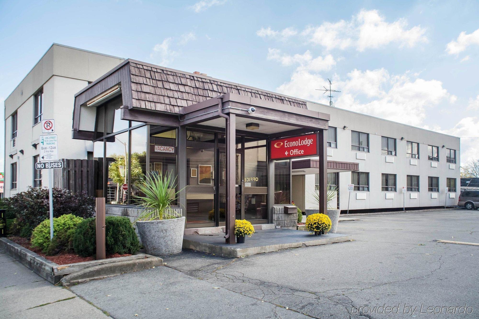 Econo Lodge By The Falls Καταρράκτες του Νιαγάρα Εξωτερικό φωτογραφία