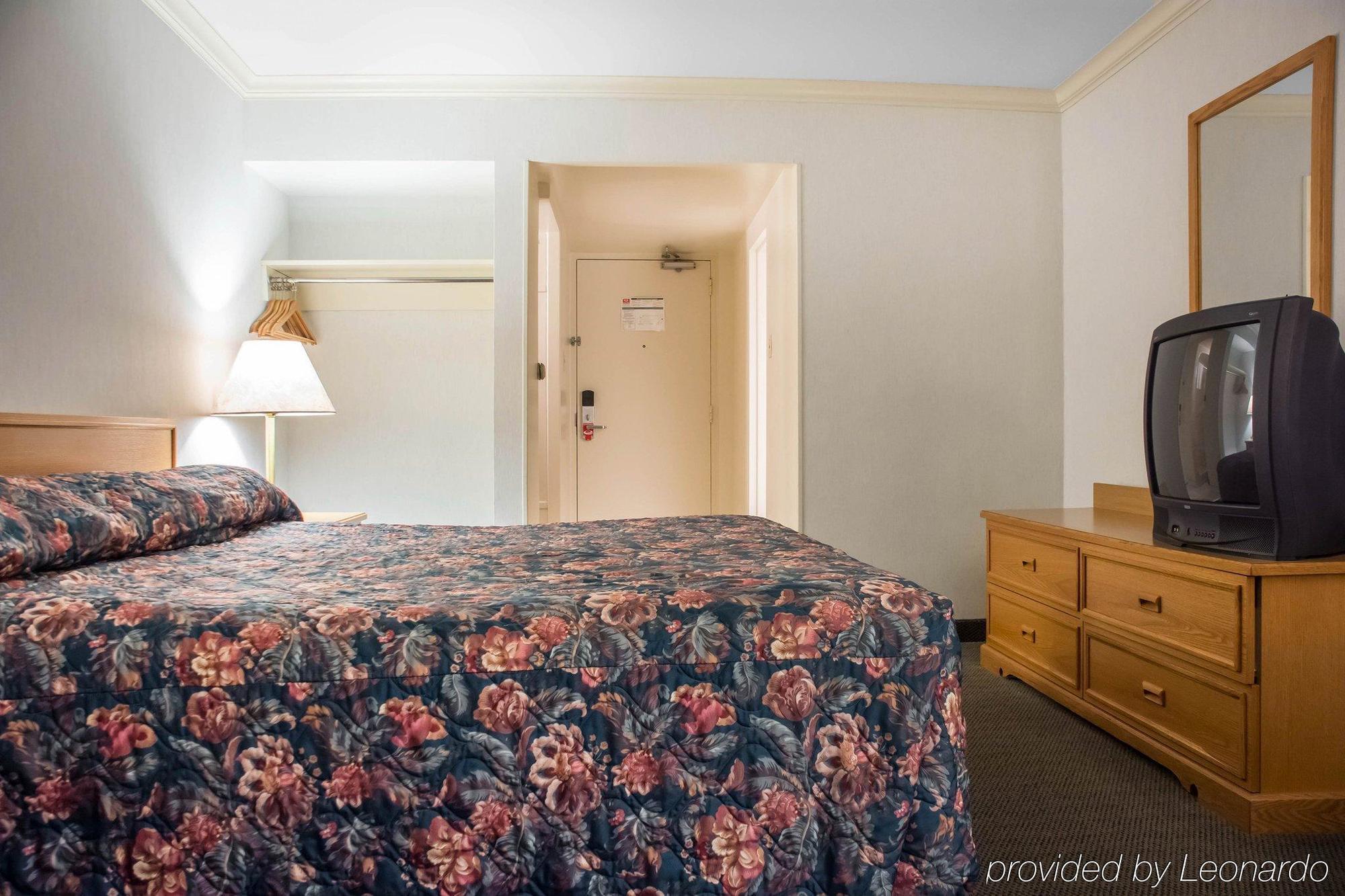 Econo Lodge By The Falls Καταρράκτες του Νιαγάρα Εξωτερικό φωτογραφία