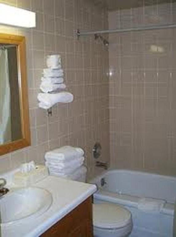 Econo Lodge By The Falls Καταρράκτες του Νιαγάρα Εξωτερικό φωτογραφία